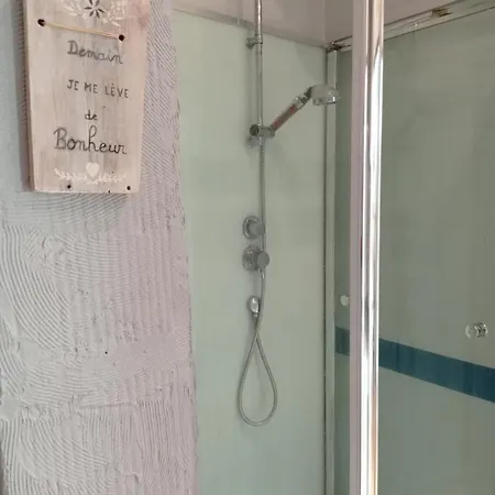 Campagnarde Du Gres Rouge De