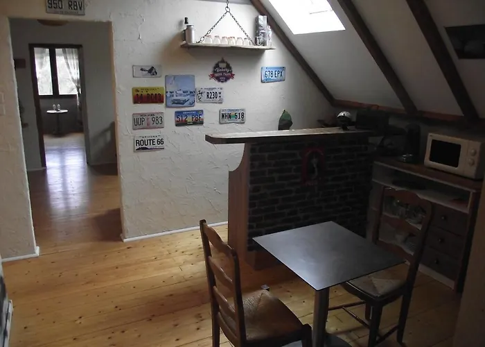 Campagnarde Du Grès Rouge De * Beauval