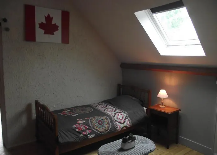 Campagnarde Du Grès Rouge De Séjour chez l'habitant *