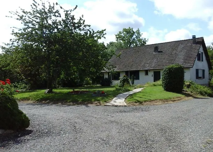 Séjour chez l'habitant Campagnarde Du Grès Rouge De *